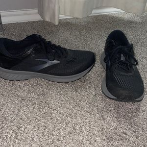 Men’s Tennis Shoes